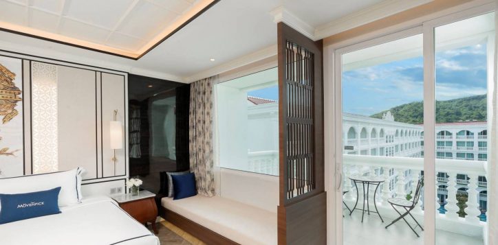 movenpick-myth-hotel-patong-phuket-vs-other-5-star-hotels-h2-04