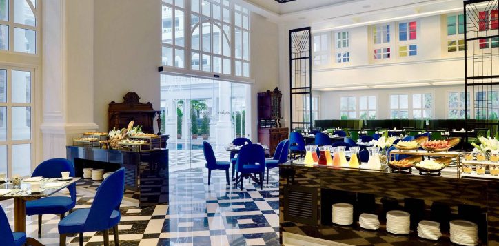 experience-world-class-dining-patong-phuket-04