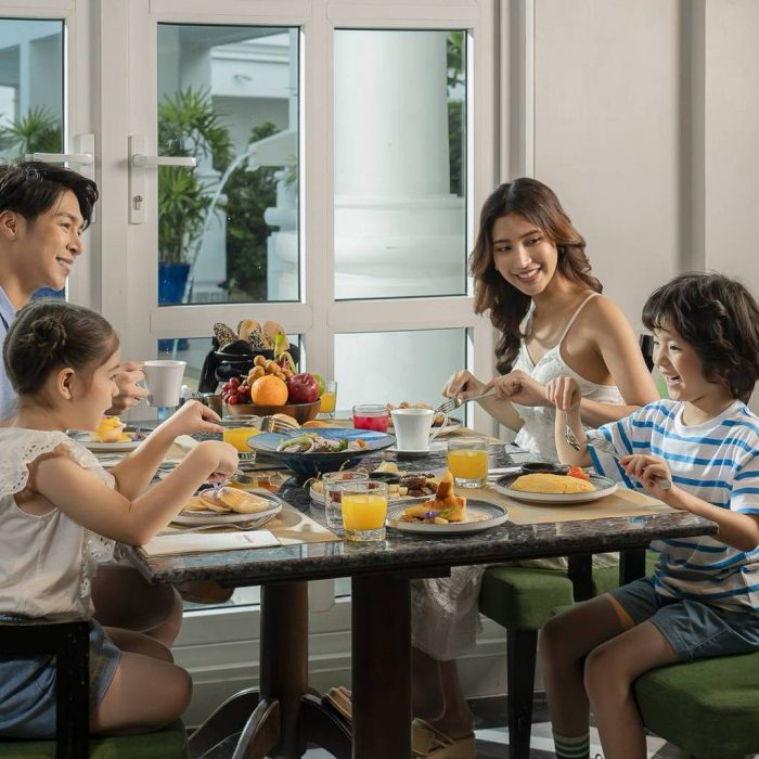 Sunday Brunch in Phuket: A Luxurious Buffet Experience at Mövenpick Myth Hotel Patong