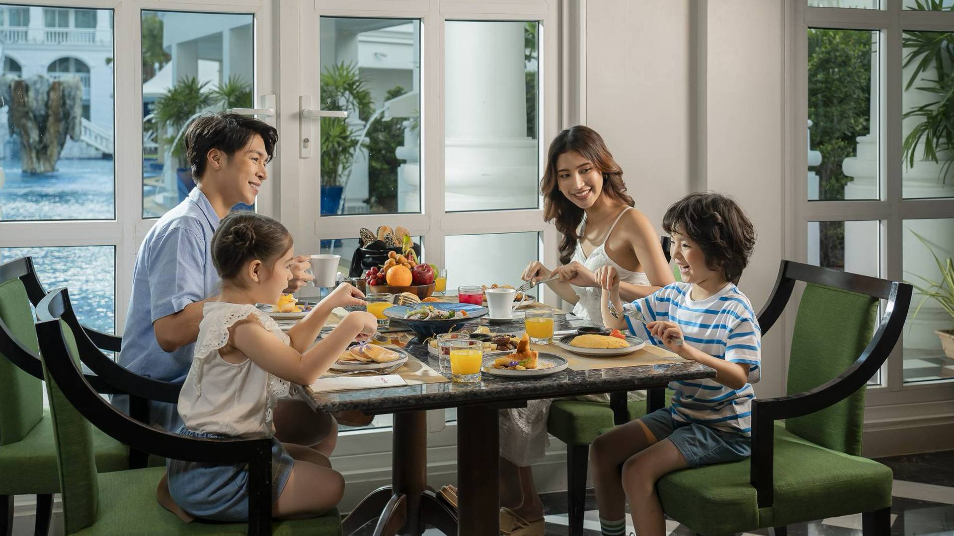 Sunday Brunch in Phuket: A Luxurious Buffet Experience at Mövenpick Myth Hotel Patong