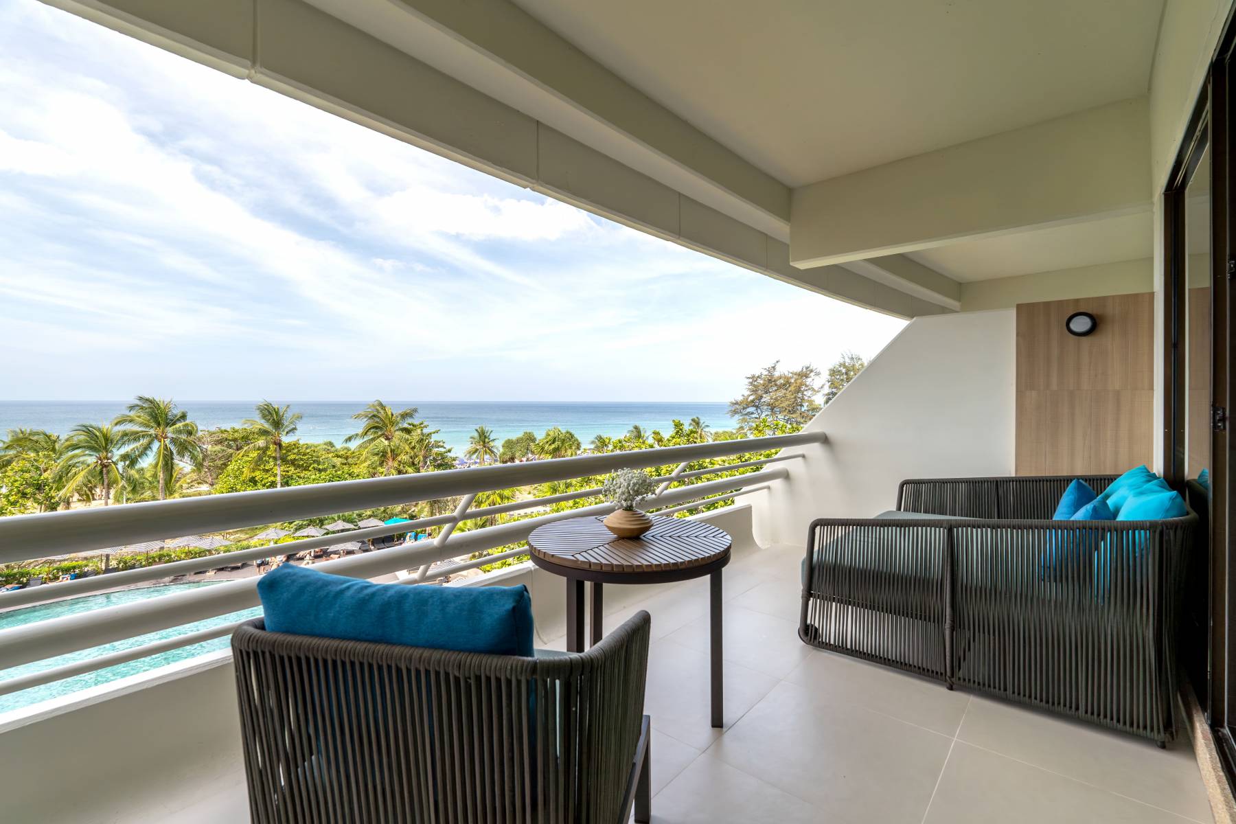 Luxury Oceanfront Honokowai - Exotic Estates - Exotic View Luxury Apartment Rentals