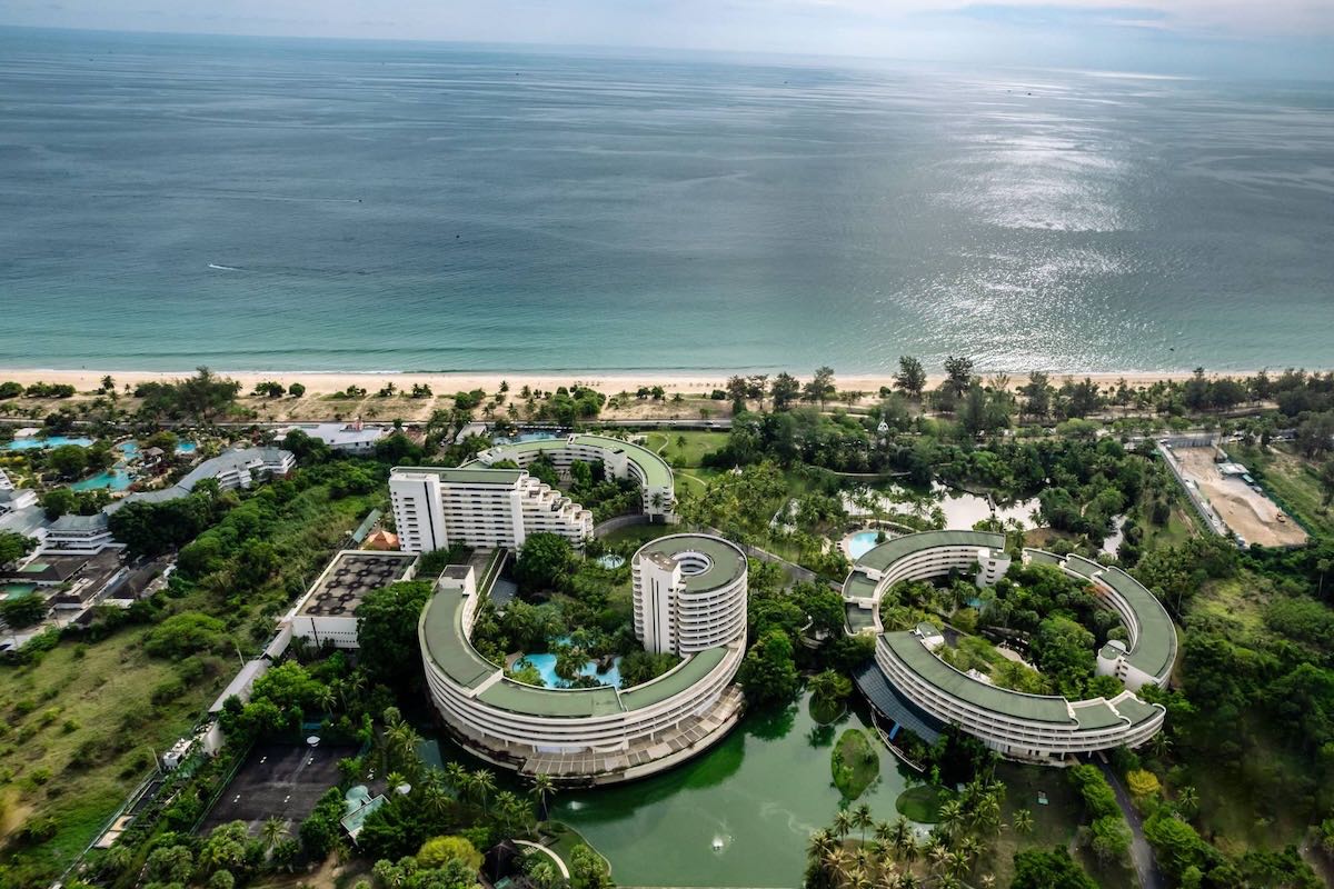 Pullman Phuket Karon Beach Resort