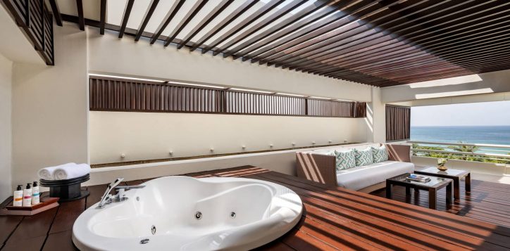 deluxe-suite-sea-view