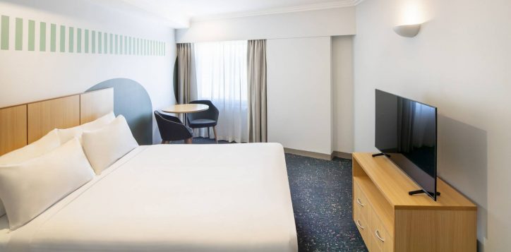0014_ibis_styles_syd_central25thsepth2023-standard-queen-room
