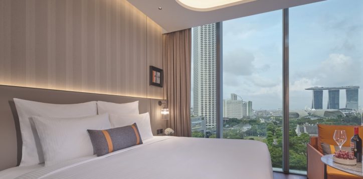 pullman-singapore-hill-street_executive-room-with-bay-view