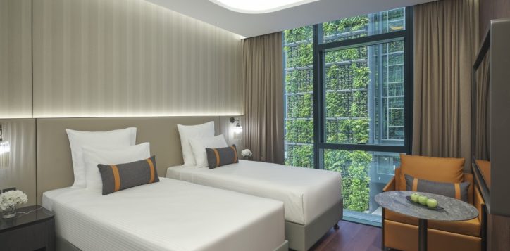 pullman-singapore-hill-street_deluxe-room-twin-bed_hr