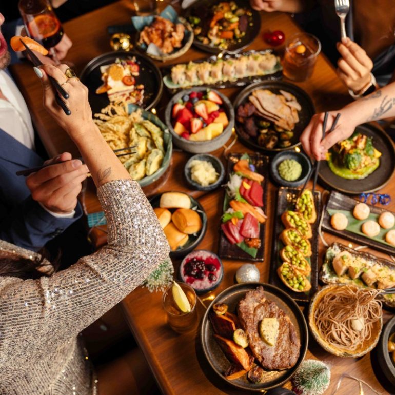 xmas-eve-dinner-at-moga