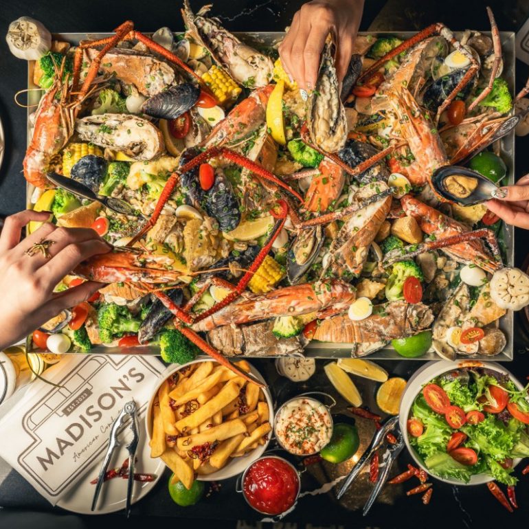 the-seafood-bucket-at-madisons