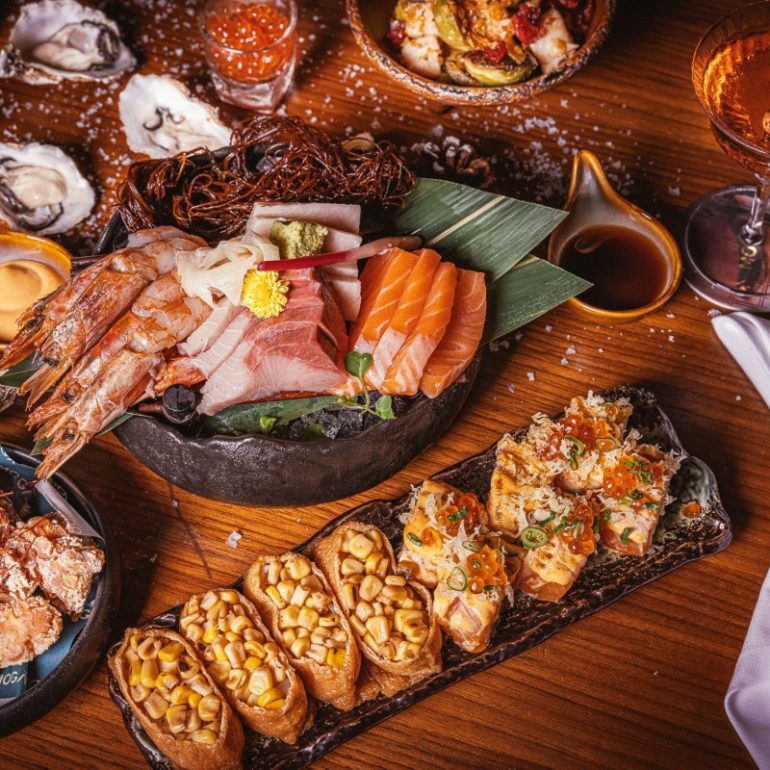 moga-christmas-eve-platter