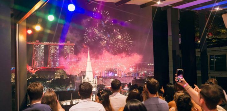 el-chido-new-years-eve-pool-party