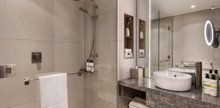 superior-bathroom-1