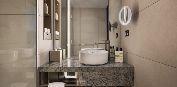 superior-bathroom-2