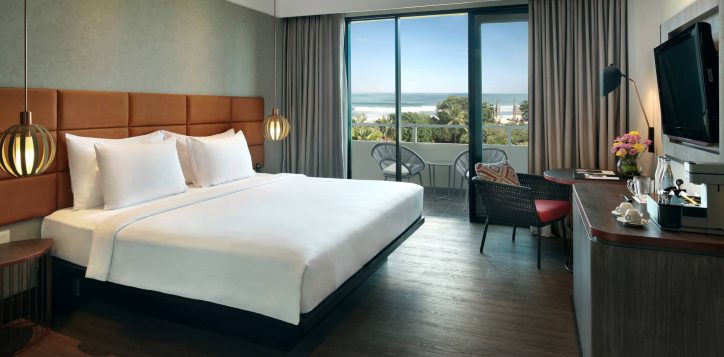 premium-deluxe-ocean-view-room