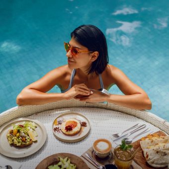 floating-breakfast