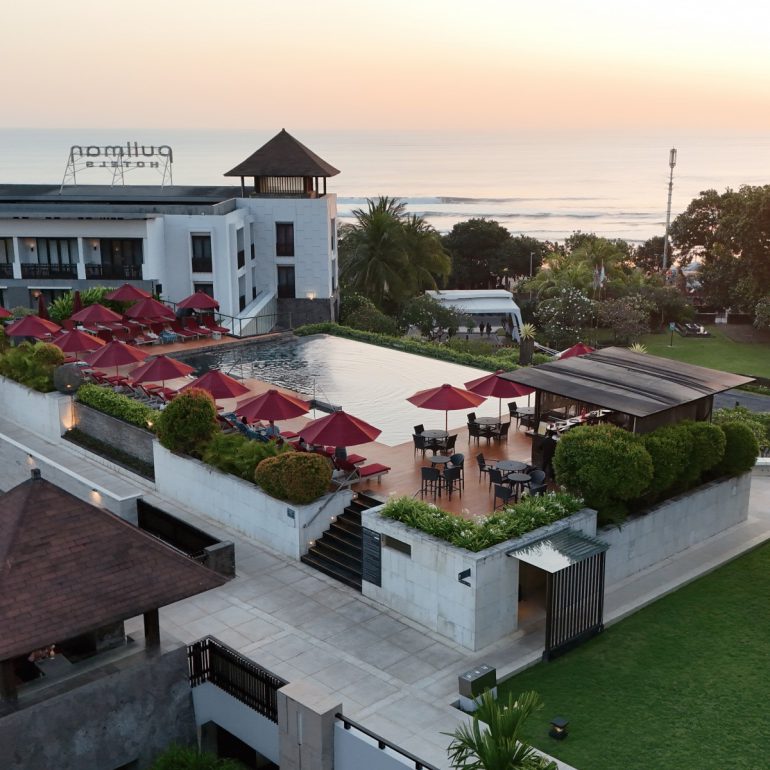 up-to-20-beachfront-escape