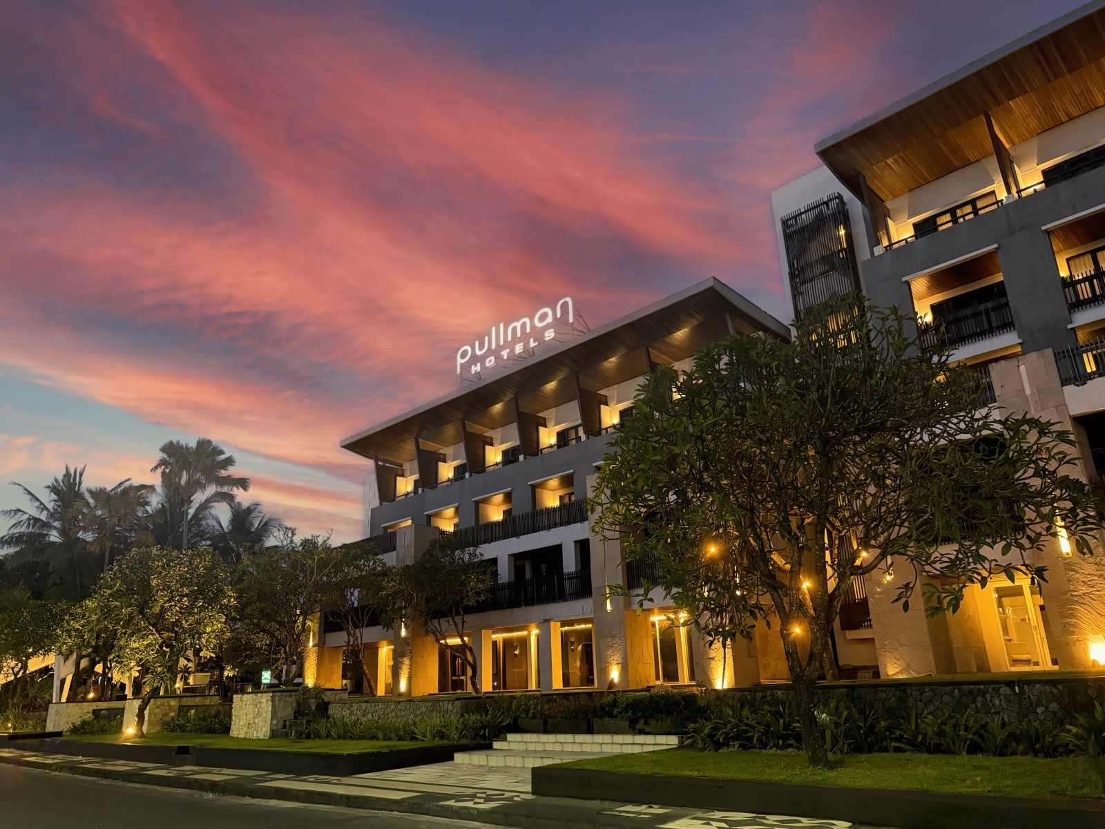 Up to 30% off – Early Bird Offer