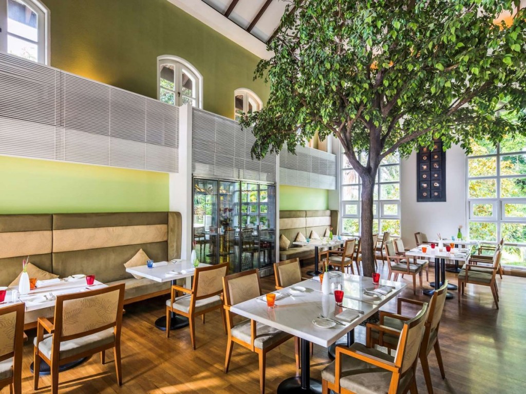 sofitel-singapore-sentosa-resort-spa-restaurant