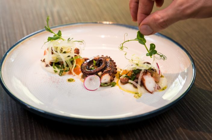 grilled-octopus-with-orange-potato-and-salmoriglio_the-cliff1