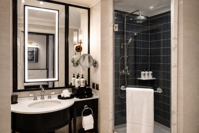 deluxe-family-room
