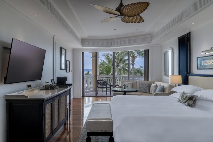 deluxe-family-room
