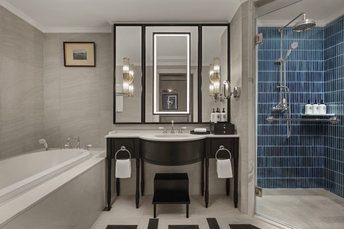 deluxe-family-room