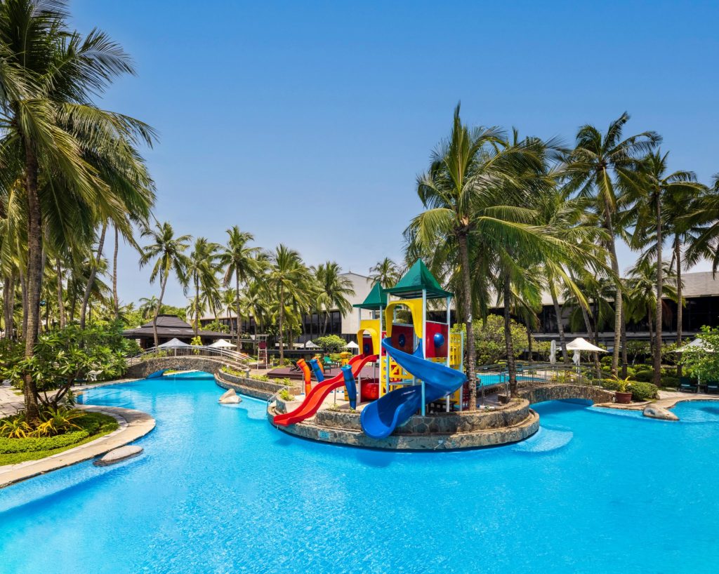 enjoy hotel amenities at luxury hotels philippines