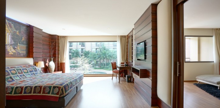 room-suite-06