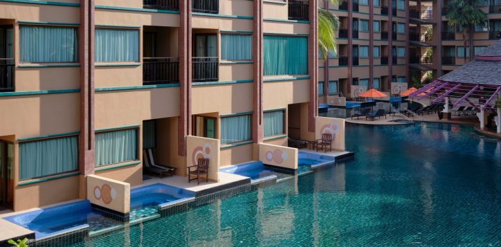 novotel-phuket-vintage-park-best-pool-best-family-resort