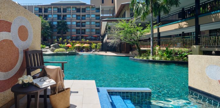 pool-access-twin-bed-4-3