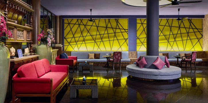 night-blooming-lounge