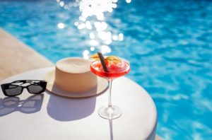 Happy hour JLT at Social 35 rooftop bar with drinks from AED 35 and 15% off food at Pullman Dubai Jumeirah Lakes Towers.