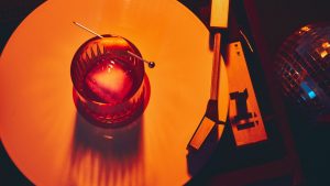 Hoteliers Night JLT at La Vue offering 50% off food and drinks every Sunday from 6 PM to midnight at Pullman Dubai Jumeirah Lakes Towers.