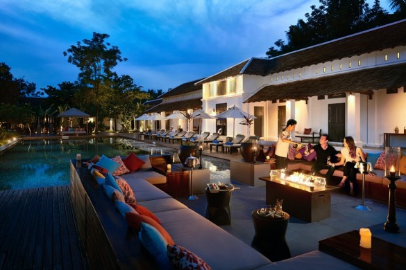 firepit-by-the-pool