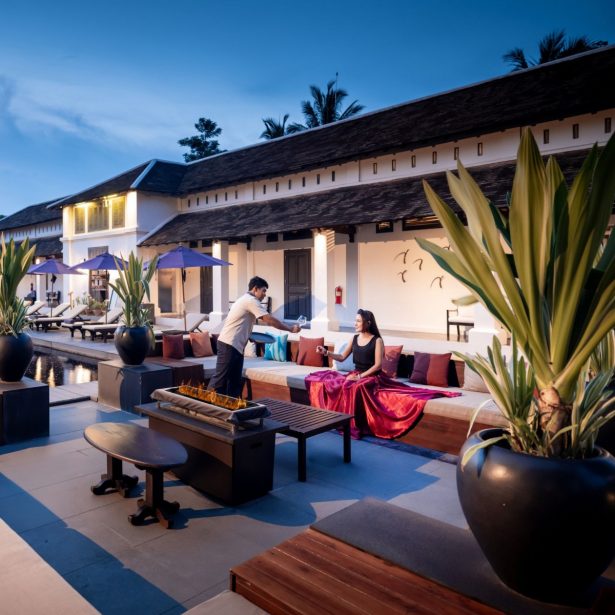 firepit-by-the-pool