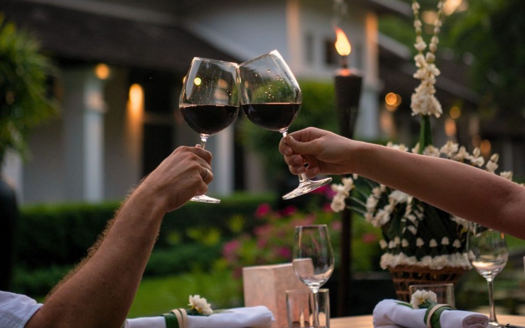 romantic-dinner-luang-prabang-sofitel