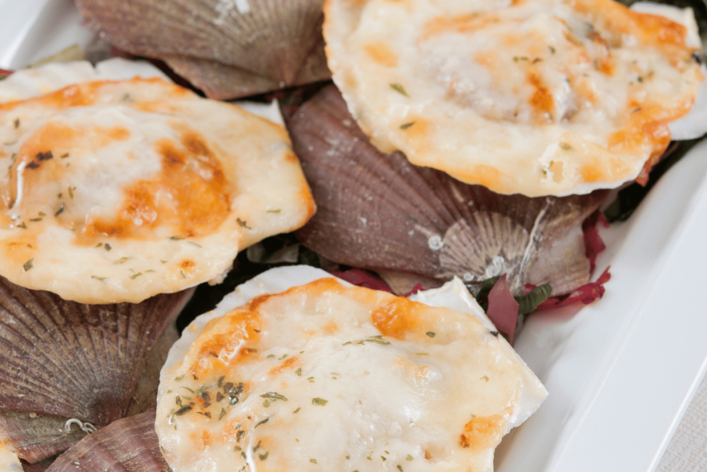 Grilled Scallops with Cheese - Moc Quan Seafood Restaurant