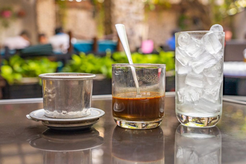 Kha My Cafe - a beautiful café located by the Hoai River