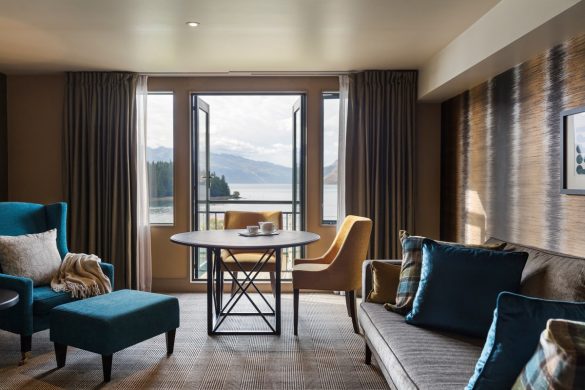 one-bedroom-alpine-suite-lake-view-with-balcony