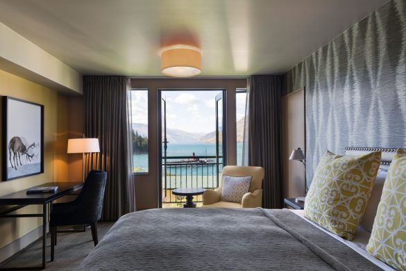 st-moritz-guest-room-lake-view-with-balcony