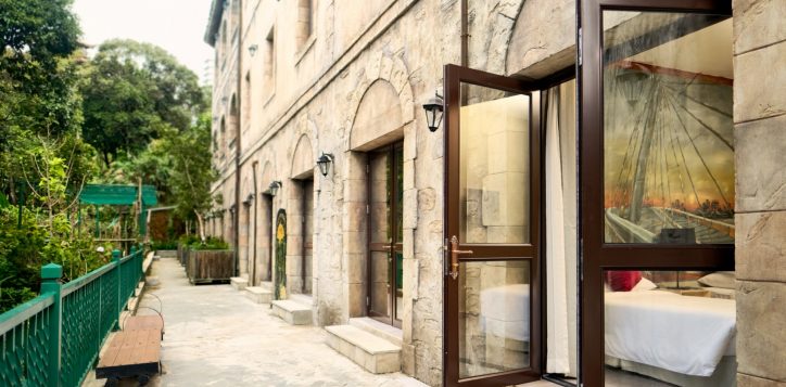 fv__t3a1703_web-jpeg-srgb-2048px