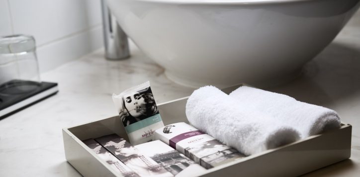 bathroom-amenities-web