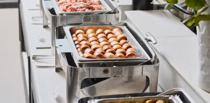 p1-01_frenchvillage__t3a1004_web-jpeg-srgb-2048px