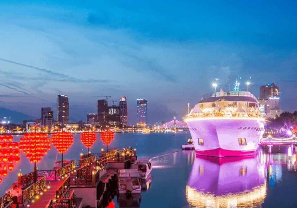Cầu Tình Yêu Đà Nẵng