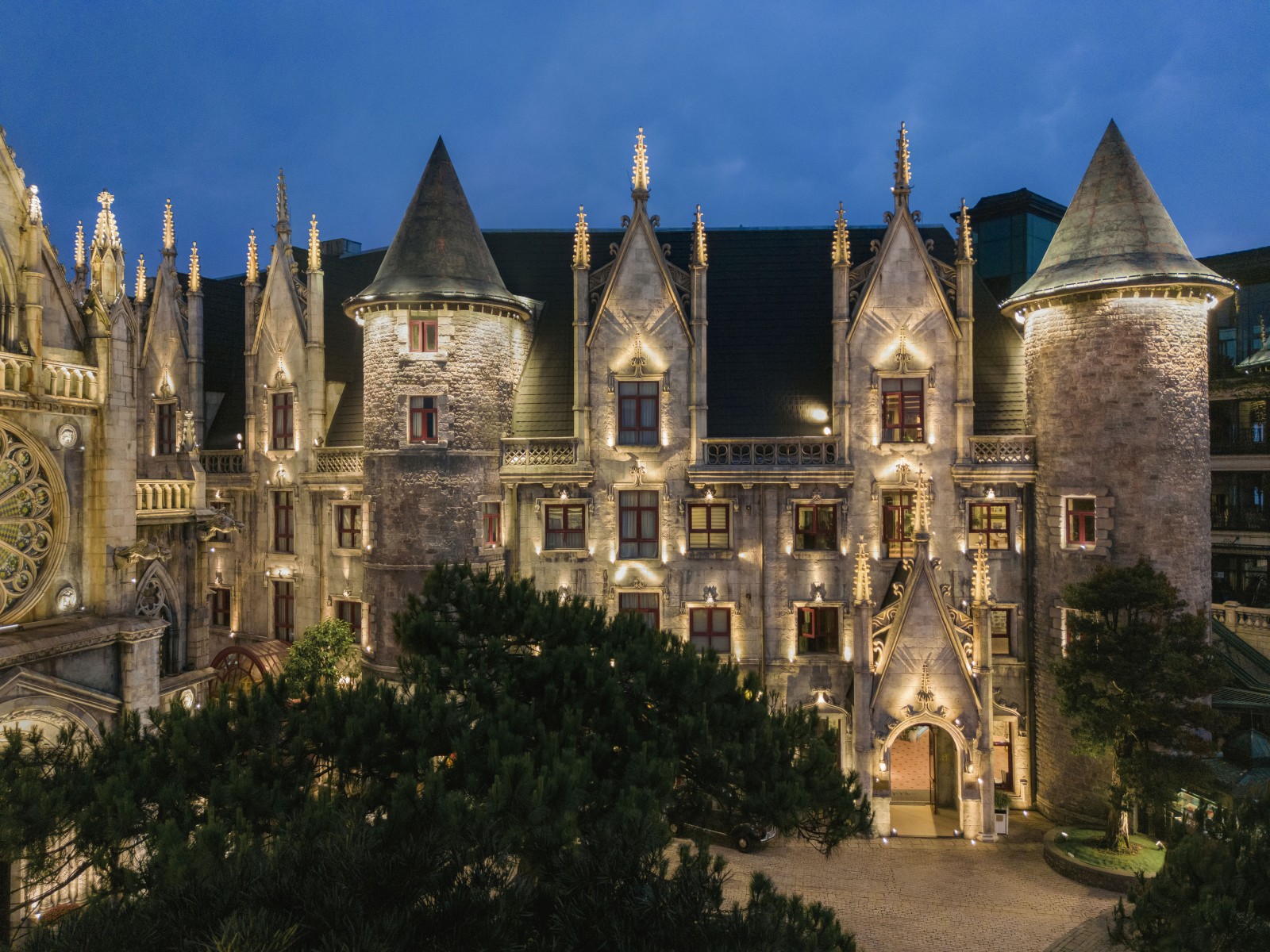 mercure-danang-french-villages-ba-na-hills