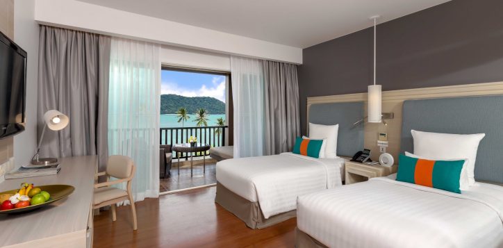 deluxe-room-with-sea-view