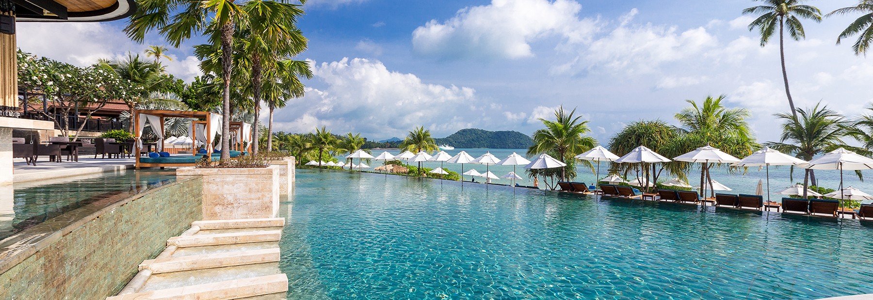 Infinity Pool in Phuket - Edge Beach Club | Pullman Phuket