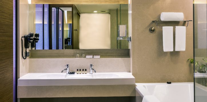 bangkok-city-hotel-suite-full-4-2