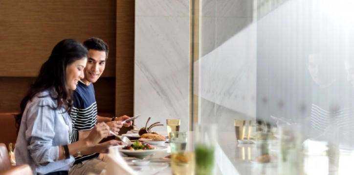 about-our-bangkok-city-hotel-bangkok-seafood-buffet-spectacular