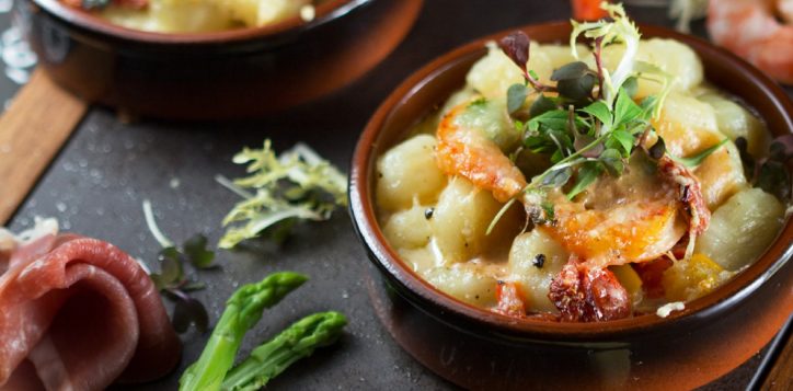 about-our-bangkok-city-hotel-bar-promotion-in-bangkok-at-wine-pub