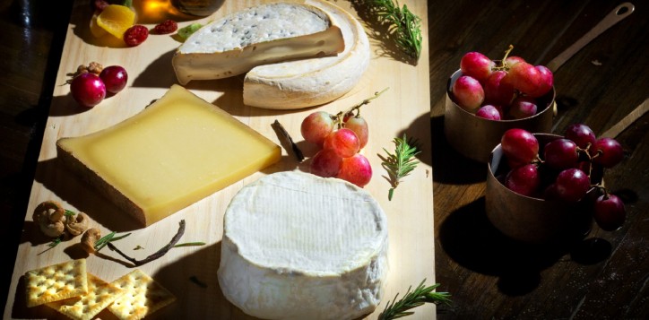 about-our-bangkok-city-hotel-best-cheese-in-bangkok